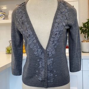 Statement cardigan, elegant and‎ fun